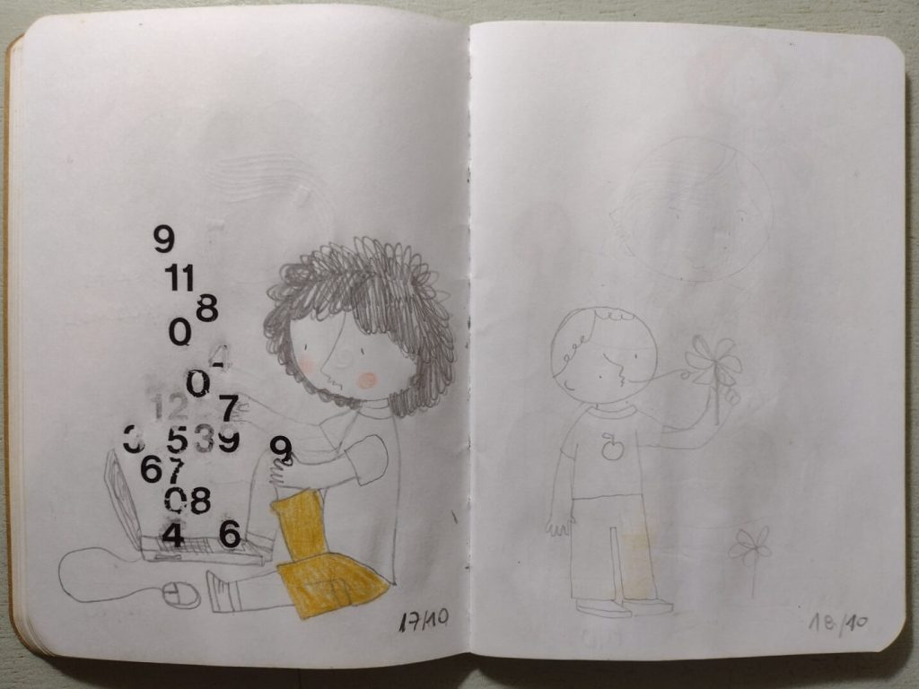 Caderno aberto com uma página com um rapaz sentado trabahando em um notebook de onde saem números de letraset que ele pega no ar. Na outra página está um desenho a lápis de uma criança soprando um catavento