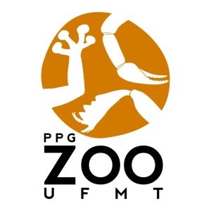 Logotipo do Programa de Pós Graduação em Zoologia da UFMT, uma forma cirular laranja com uma perna de anuro, uma garra de escorpião e uma perna de besouro em negativo. Em baixo se lê PPGZOO UFMT
